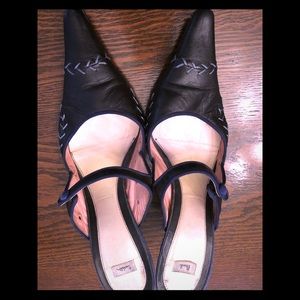 Paul Smith Shoe-Sz 9 1/2. Black w blu stitching g